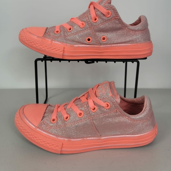 Converse All-Star girls sz 2 - Picture 6 of 8